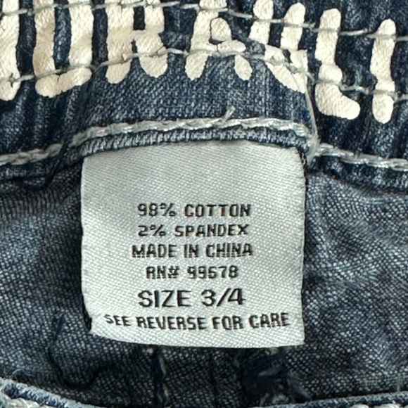 Hydralic Women's Distressed Blue Capri Jeans size 3/4 (G6) - Picture 3 of 8